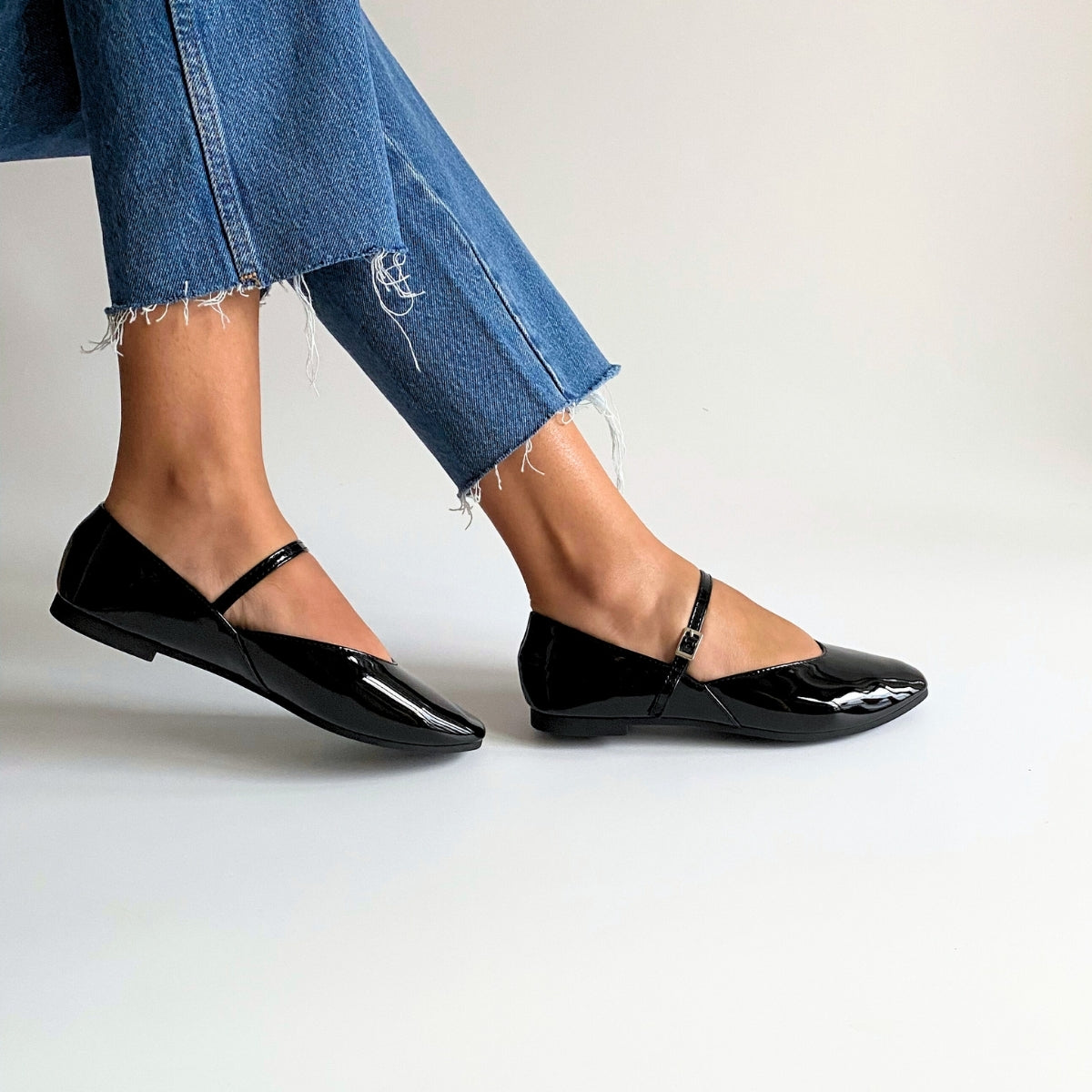 ballerine maroc, chaussures maroc, chaussure ma , ma chaussure, Zara chaussures, shoots maroc, mocassin , escarpin, talons, bottes, bottines, babies shoes , mango ; maison murielle; Zara maroc; Leyane Paris; Ma chaussure; Ma vie chaussure maroc; Chaussure maroc; chaussure femme maroc; Marjane mail; Jumia maroc;