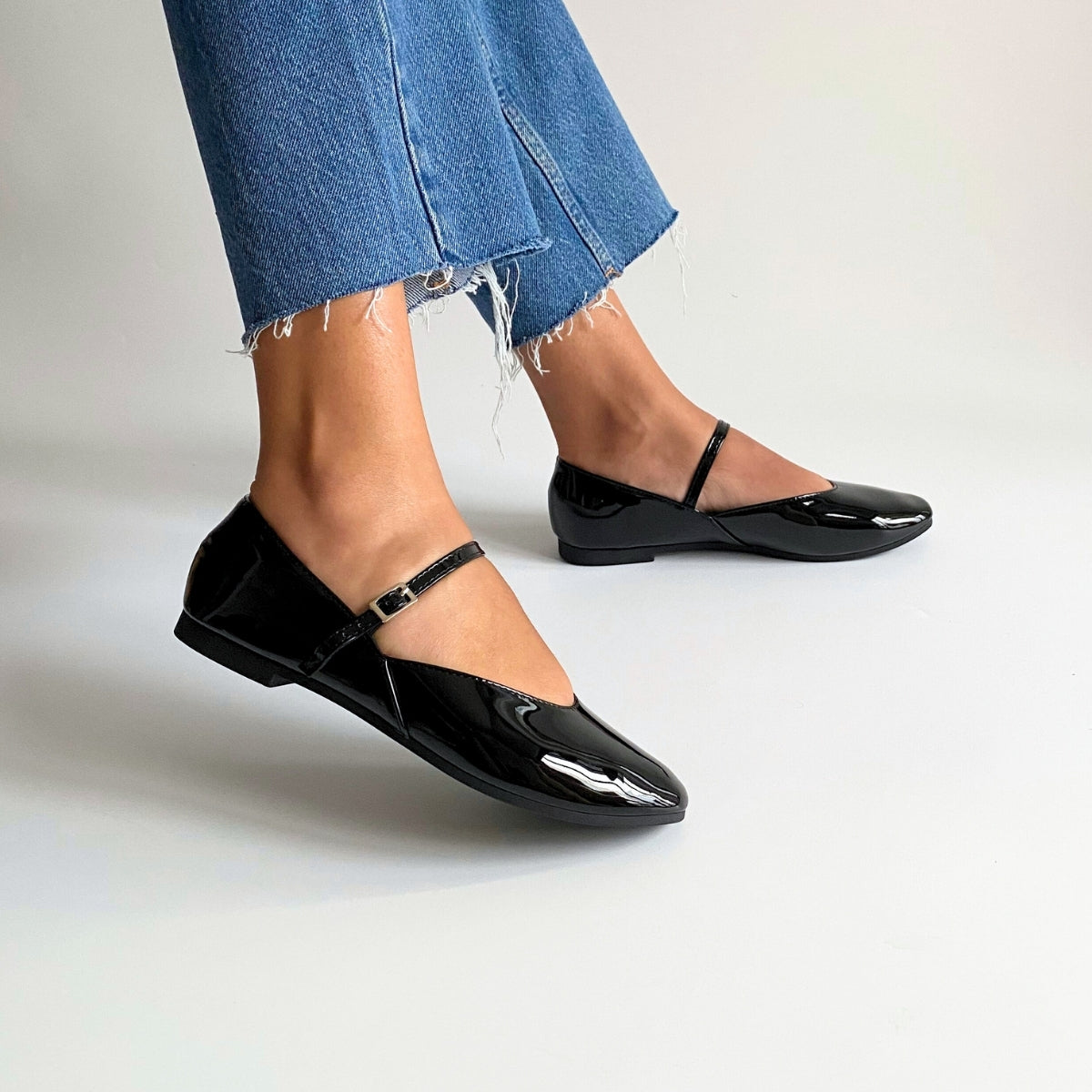 ballerine maroc, chaussures maroc, chaussure ma , ma chaussure, Zara chaussures, shoots maroc, mocassin , escarpin, talons, bottes, bottines, babies shoes , mango , maison murielle; Zara maroc; Leyane Paris; Ma chaussure; Ma vie chaussure maroc; Chaussure maroc; chaussure femme maroc; Mariane mail; Jumia maroc;