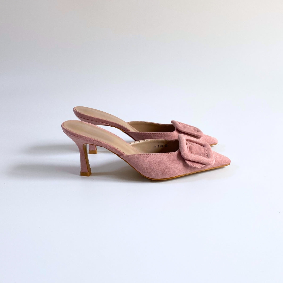sandale femme, sandale été, chaussure maroc, ma chaussure, maison murielle maroc, sandale maroc, shoes morocco, shopping maroc, sandale plate, talons, mocassin, escarpin, Zara chaussure, parfois chaussure, Aldo chaussure, charles & Keith chaussure, maroc, Zara chaussures, maison murielle; Zara maroc; Leyane Paris; Ma chaussure; Ma vie chaussure maroc; Chaussure maroc; chaussure femme maroc; Marjane mall; Jumia maroc;