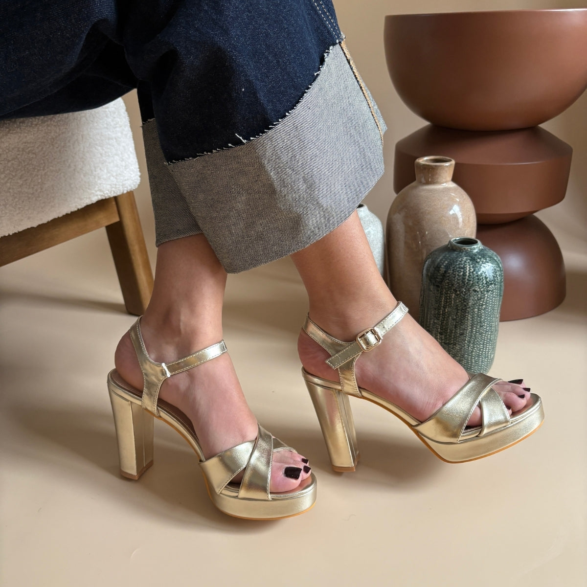 Sandale femme, sandale talons, sandale Zara, ma chaussure, Aldo, Mango, Parfois, Leyane, Maison Murielle, H&M, sandale femme, sandale été, chaussure maroc, sandale maroc, marque marocaine, mule talons, zillarussi, babies, escarpin, slingback, chaussure plate, chaussures talons, heels morocco