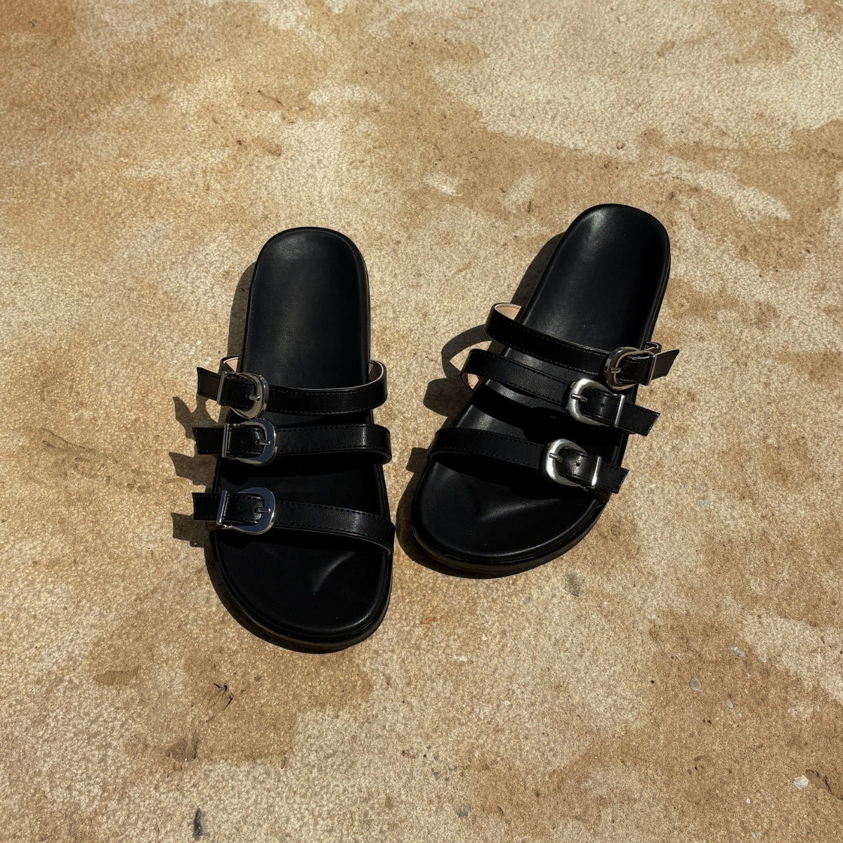 sandale plate, sandale maroc, chaussure maroc, ma chaussure, maison Murielle, sandale été, Birkenstock, Zara chaussure, sandale Zara, parfois, Aldo , mango ,Morocco mall 