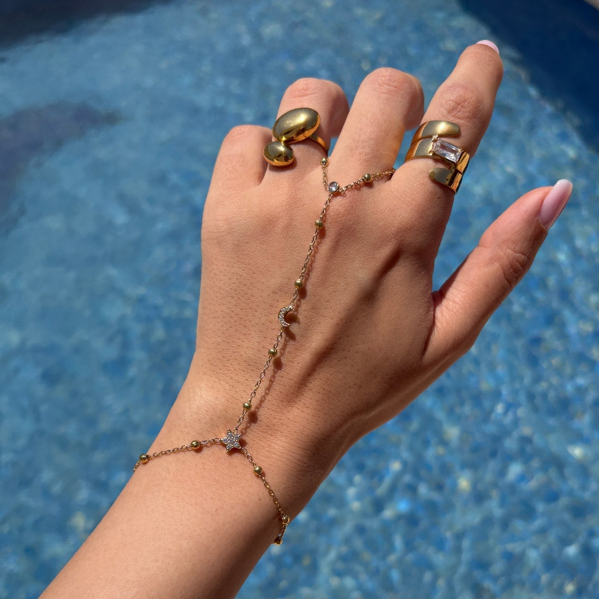bague ajustable, bijoux femme, bijoux maroc, bijoux inoxydable, bijoux parfois, bijoux minimoon, bague femme, bracelet femme, bracelet ajustable, acier inoxydable, acier inoxydable maroc, bijoux marron, bijoux inoxydable maroc
chaine de main femme