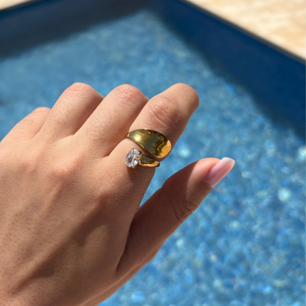 bague ajustable, bijoux femme, bijoux maroc, bijoux inoxydable, bijoux parfois, bijoux minimoon, bague femme, bracelet femme, bracelet ajustable, acier inoxydable, acier inoxydable maroc, bijoux marron, bijoux inoxydable maroc
chaine de main femme