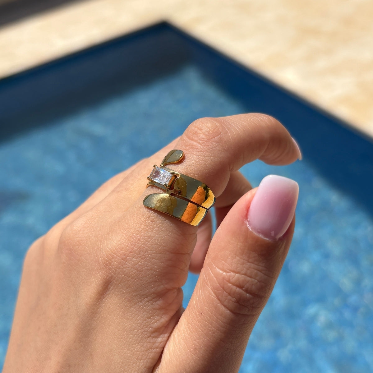 bague ajustable, bijoux femme, bijoux maroc, bijoux inoxydable, bijoux parfois, bijoux minimoon, bague femme, bracelet femme, bracelet ajustable, acier inoxydable, acier inoxydable maroc, bijoux marron, bijoux inoxydable maroc
chaine de main femme